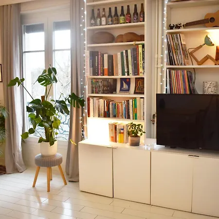 Montparnasse - Market Apartment *